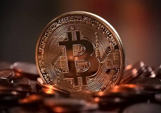 ¿Qué es Bitcoin y cómo funciona? Guía completa 2026